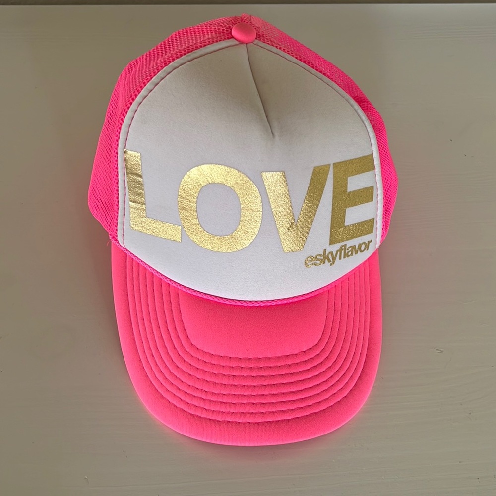 Eskyflavor LOVE Hat never worn